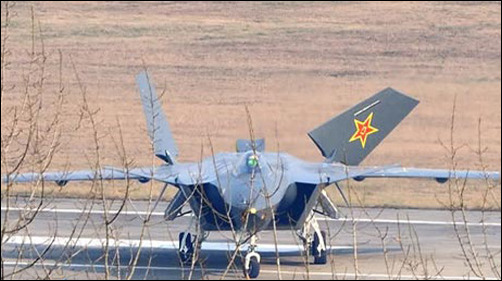 [čínský stealth letoun J-20]