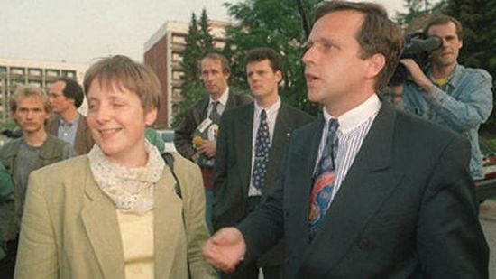 [Na snímke vľavo Angela Merkelová]